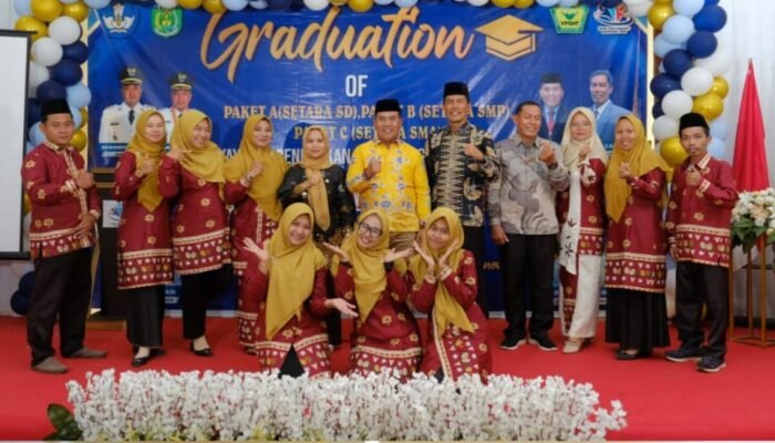 Sekda Tebo Hadiri Pelepasan Lulusan PKBM Tunas Harapan 2026