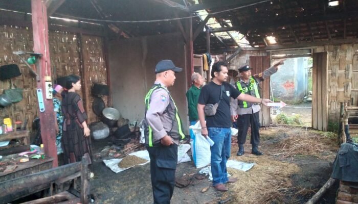 Kebakaran Banjarejo Hanguskan Rumah dan Kandang, Diduga Dipicu Bakar Sampah
