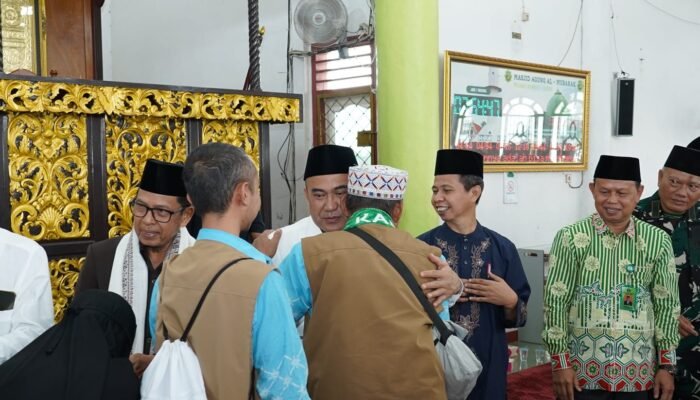 Bupati Dedy Putra Sambut 188 Jemaah Haji Bungo, Pesan Jadi Teladan di Masyarakat