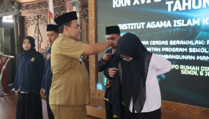 Gus Arief Lepas 285 Mahasiswa KKN IAIKU Blora, 24 Berangkat ke Malaysia