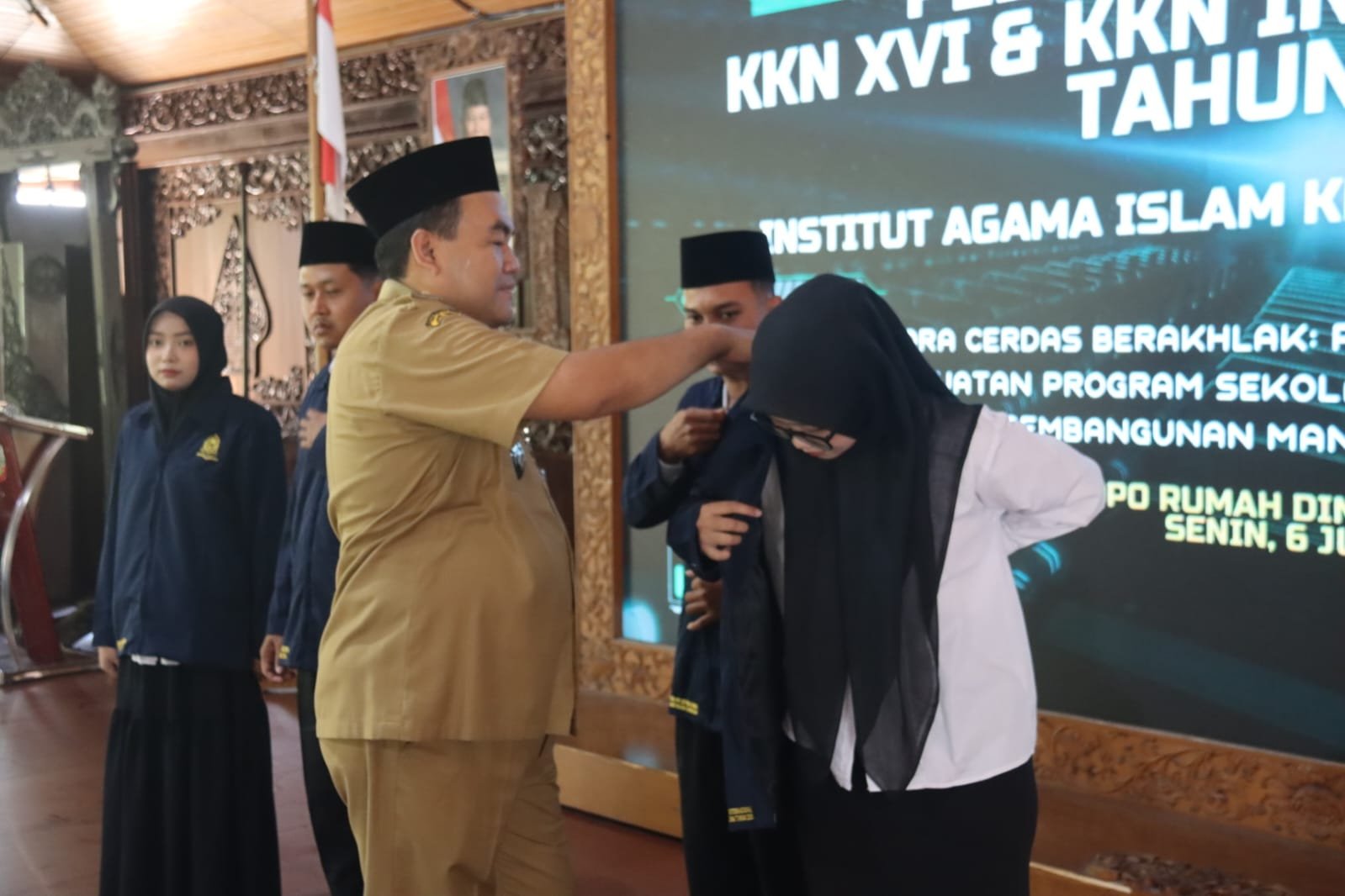 Gus Arief Lepas 285 Mahasiswa KKN IAIKU Blora, 24 Berangkat ke Malaysia 1 IMG 20260706 WA0052