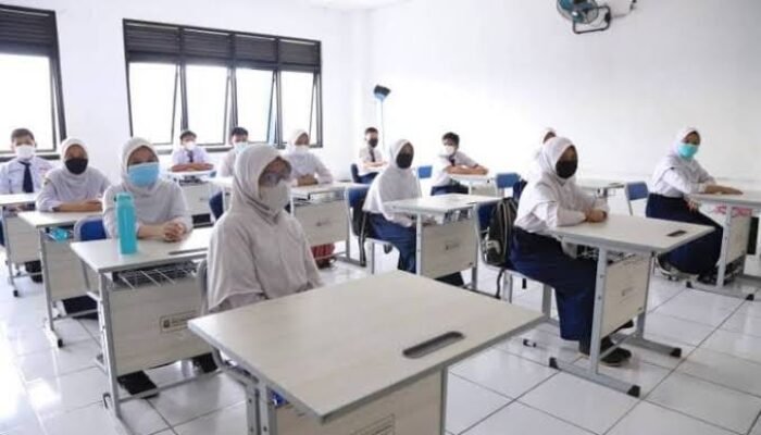 SPMB Kota Tangerang Diduga Diintervensi Oknum DPRD, Panitia dan Orang Tua Buka Suara