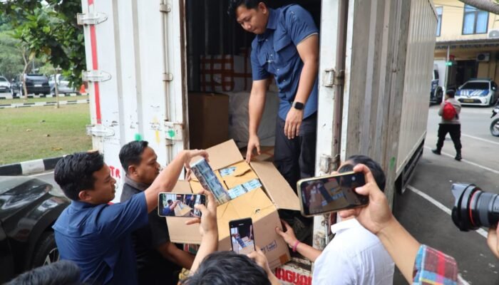 Rokok Ilegal 89 Bal Digagalkan Polda Banten, Tiga Orang Diamankan