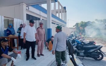 Kades Suka Asih Pimpin Kerja Bakti Sambut Operasional Perdana SMPN 8 Pasarkemis 4 IMG 20260710 WA0026