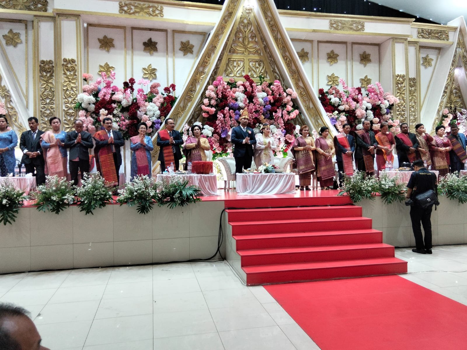 Pernikahan Adat Batak Kajen Andrico Manalu dan Ida Pakpahan Berlangsung Sakral dan Megah di Tangerang 4 IMG 20260711 WA0032