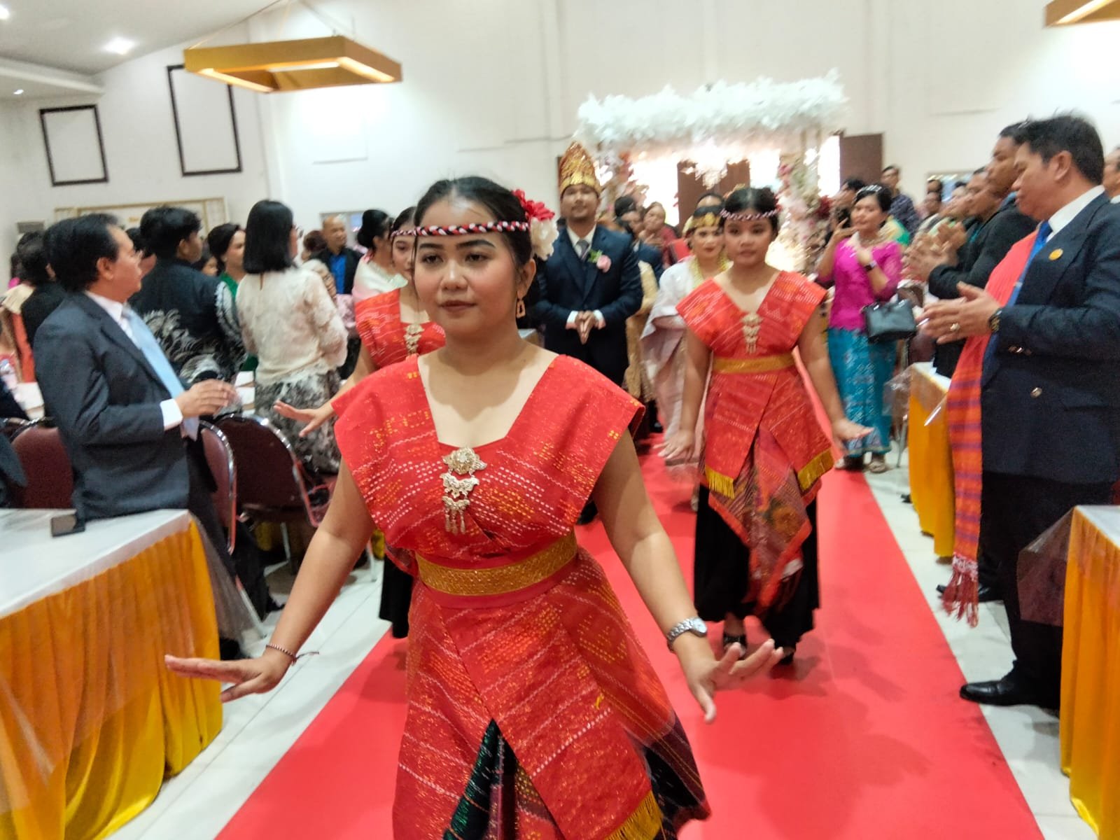 Pernikahan Adat Batak Kajen Andrico Manalu dan Ida Pakpahan Berlangsung Sakral dan Megah di Tangerang 3 IMG 20260711 WA0033
