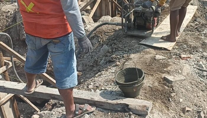DPUPR PERAKIM Kota Mojokerto Disorot, Proyek BAZNAS Rp1,5 M Diduga Langgar K3