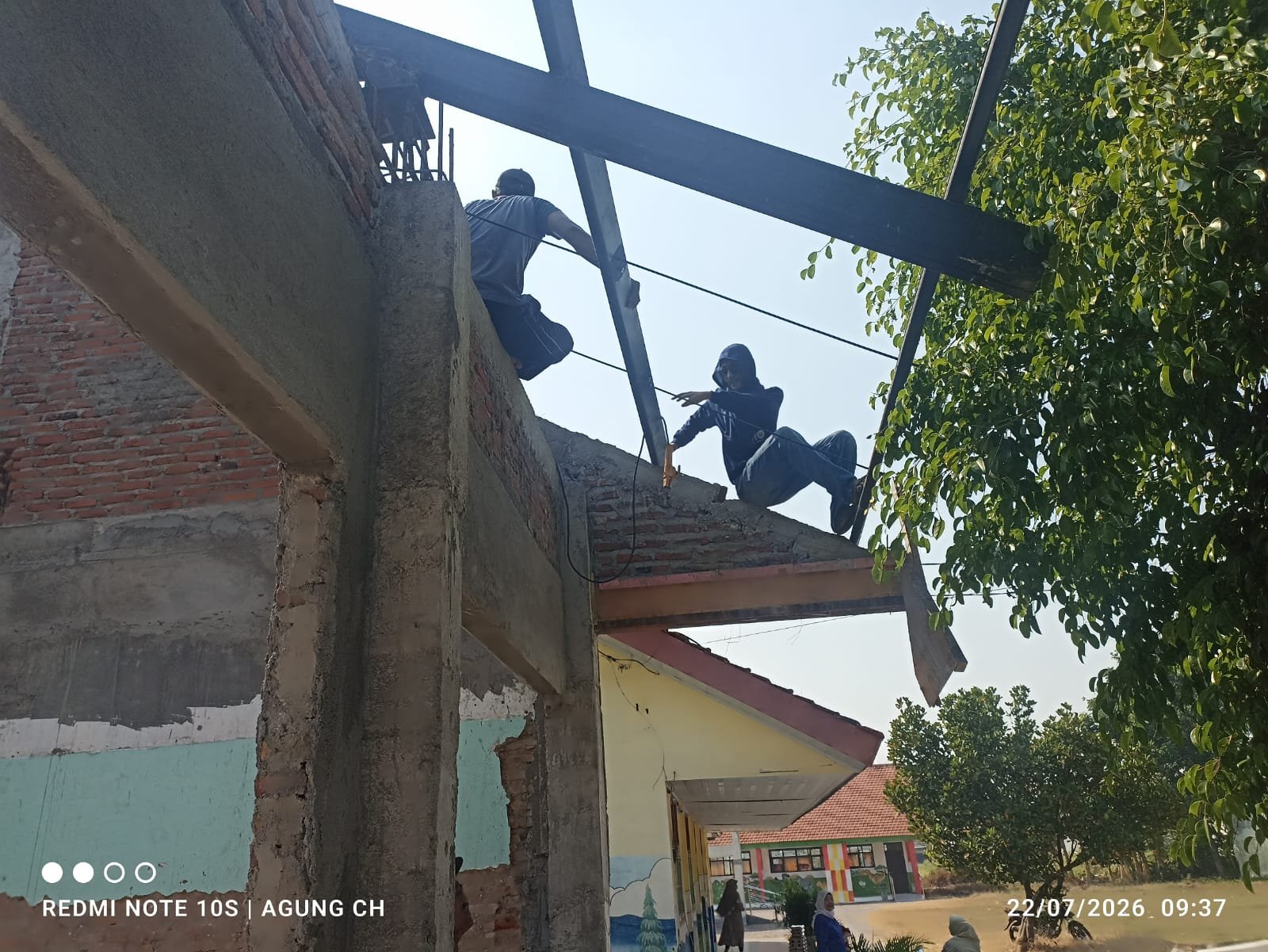 Dugaan Pelanggaran K3 Proyek TKNP II Gedeg, Dinas Pendidikan Mojokerto Disorot 2 IMG 20260723 WA0039