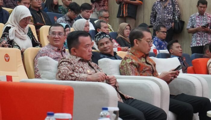 Al Haris Dampingi Fadli Zon Kuliah Umum di UNJA, Soroti Peran Budaya untuk Masa Depan Indonesia