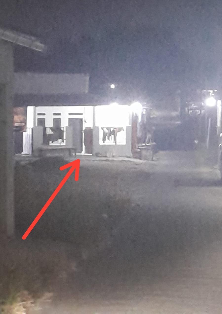 Dugaan Prostitusi Online di Rajeg Memanas, Rita Bantah Terlibat, Warga: "Masih Ada Tiga Perempuan di Kontrakan Itu" 1 IMG 20260806 WA0094