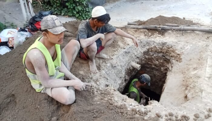 Pengawasan K3 Proyek SPAM Mojolagres Disorot, Pelanggaran APD Diduga Berulang