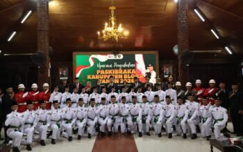 Paskibraka 2026: Siswa Sekolah Rakyat Dipeluk Bupati Blora, Tangis Haru Sang Ibu Pecah 4 IMG 20260816 WA0072