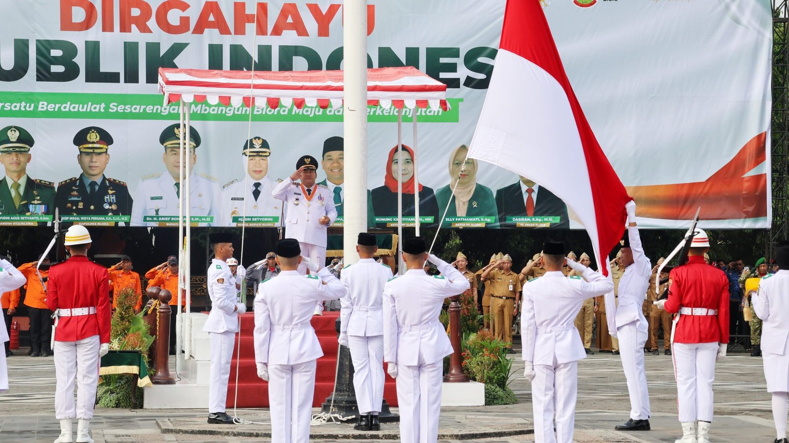 Bupati Blora Ajak Warga Peduli Korban Bencana, HUT ke-81 RI Jadi Momentum Gotong Royong 1 IMG 20260818 WA0002 scaled