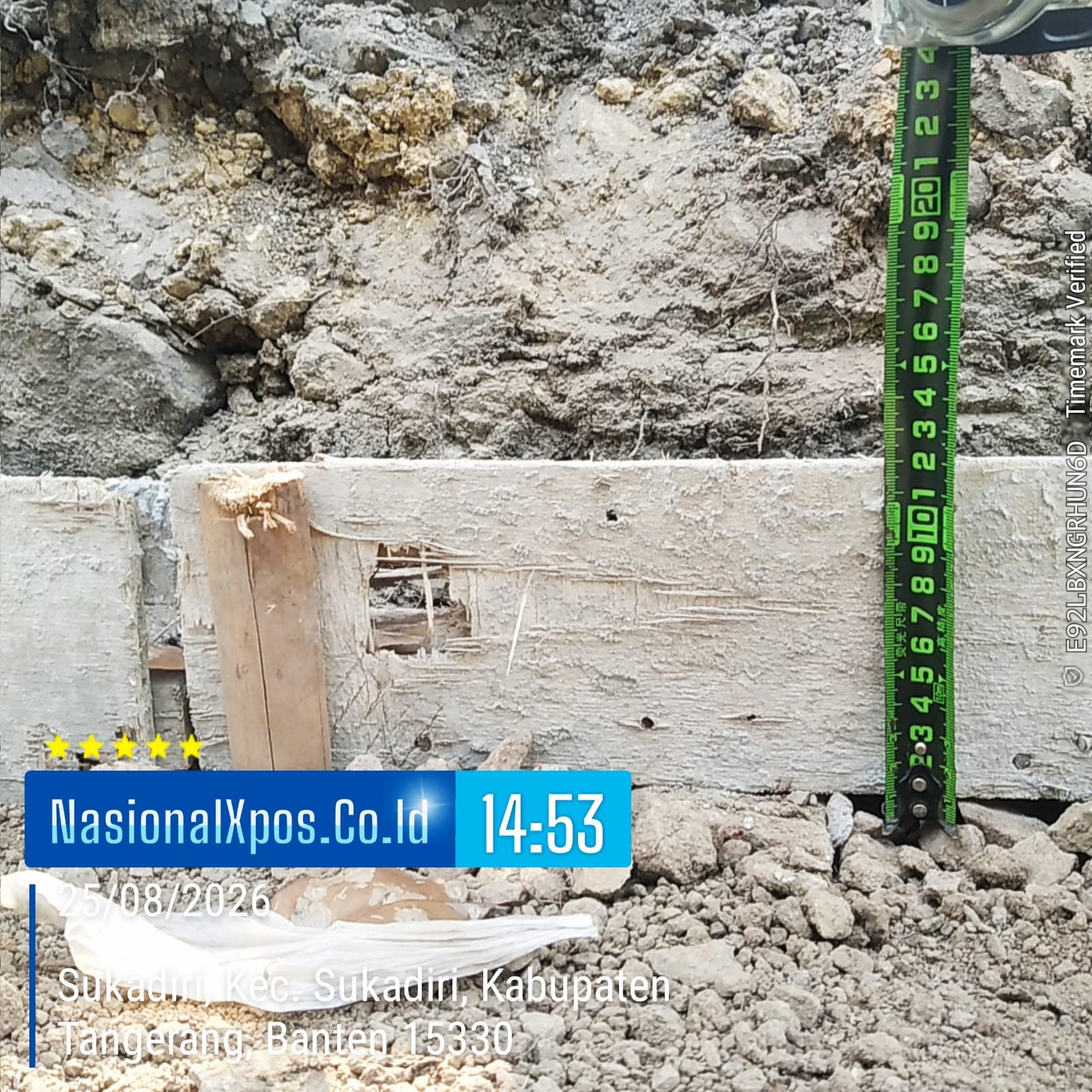 Dugaan Kualitas Cor Dasar Proyek Rekonstruksi Jalan Cituis Sukadiri Disorot, Begisting Tak Seragam dan Pekerja Diduga Abaikan APD 2 IMG 20260826 WA0049