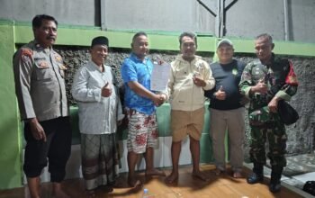 Cegah ISPA, Babinsa dan Bhabinkamtibmas Rajeg Larang Warga Bakar Sampah Sembarangan 3 IMG 20260827 WA0023