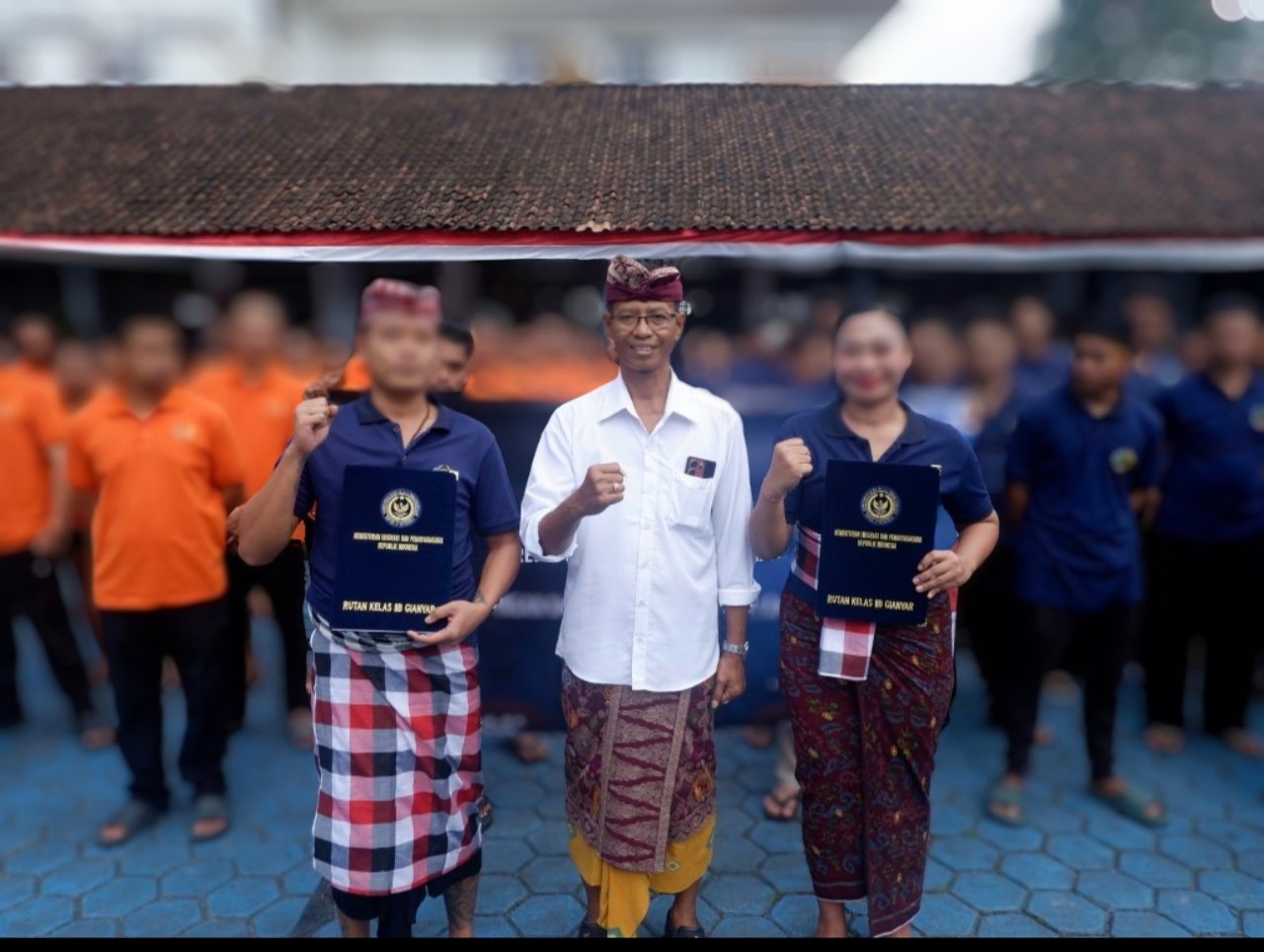Momen Terindah di HUT RI ke-81, 76 Narapidana Rutan Gianyar Terima Remisi Umum 1 IMG 20260817 144300