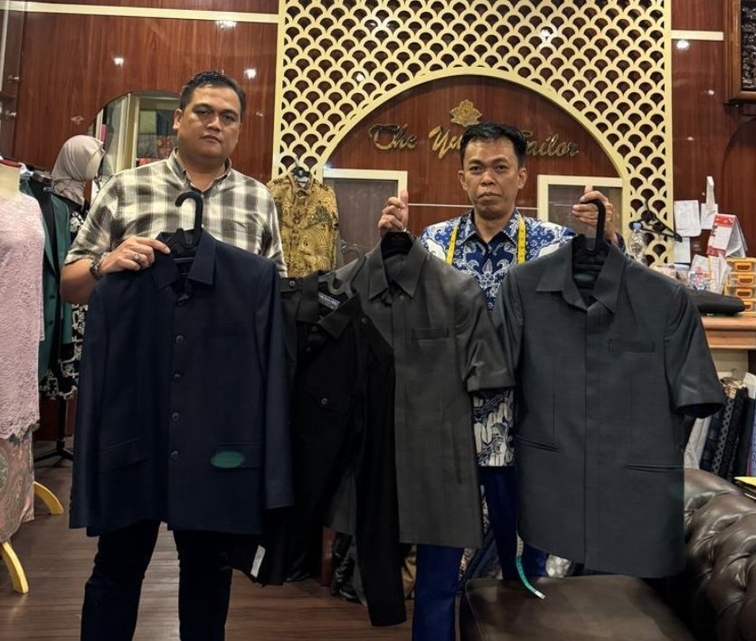 Di Tangerang Baju 55 Wakil Rakyat Rp1,14 Miliar, Woll Italy, Rp20,7 Juta per Orang! 1 Screenshot 20260811 193357 Gallery