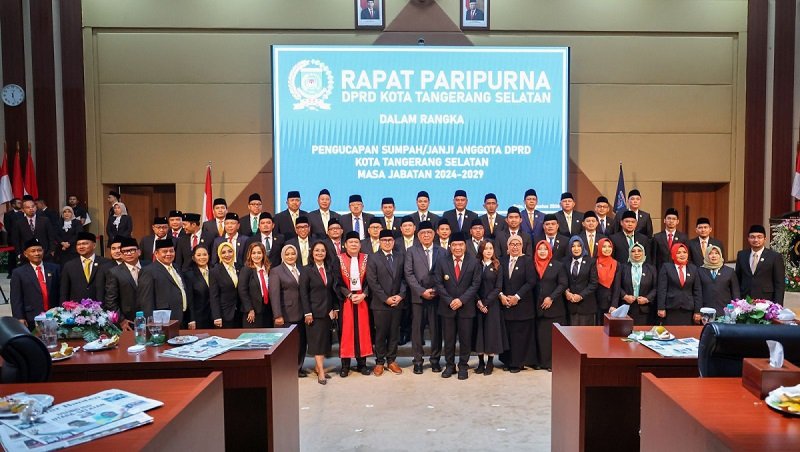Toilet Dapat Rp144 Juta, Aquarium Rp96 Juta, Sewa Tanaman 37 Juta, DPRD Tangsel Lagi Dekor Kantor? 1 hadiri pelantikan anggota dprd kota tangsel ini pesan pj gubernur banten al muktabar 30082024 082623