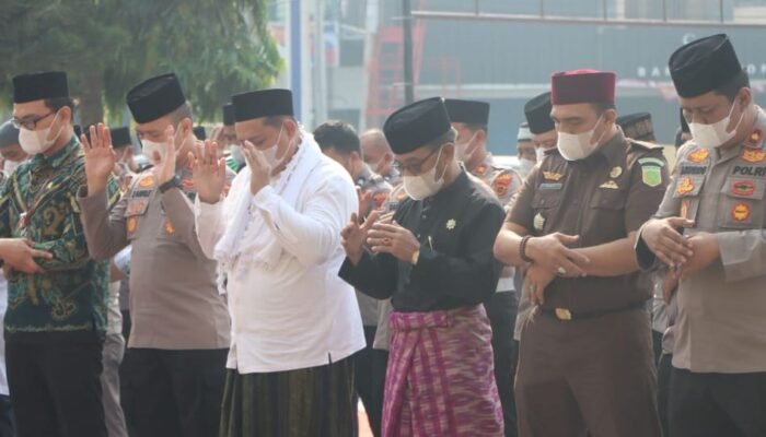 Shalat Istisqa di Bungo, Wabup Tri Wahyu Mohon Hujan untuk Cegah Karhutla