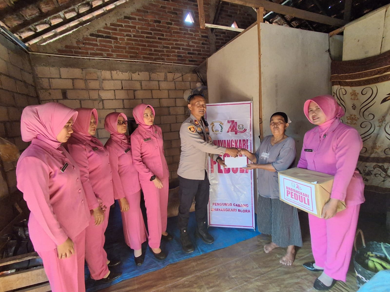Bhayangkari Peduli, Polsek Todanan Sambangi Lansia Ngumbul Bawa Bantuan 1 IMG 20260913 WA0062