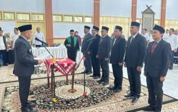 Bupati Bungo Lantik 6 Pejabat, Jabatan Strategis Diisi Pejabat Baru 5 Bupati Bungo Dedy Putra saat melantik dan mengambil sumpah enam pejabat Eselon II dan III di lingkungan Pemerintah Kabupaten Bungo, Rabu (23/9/2026).