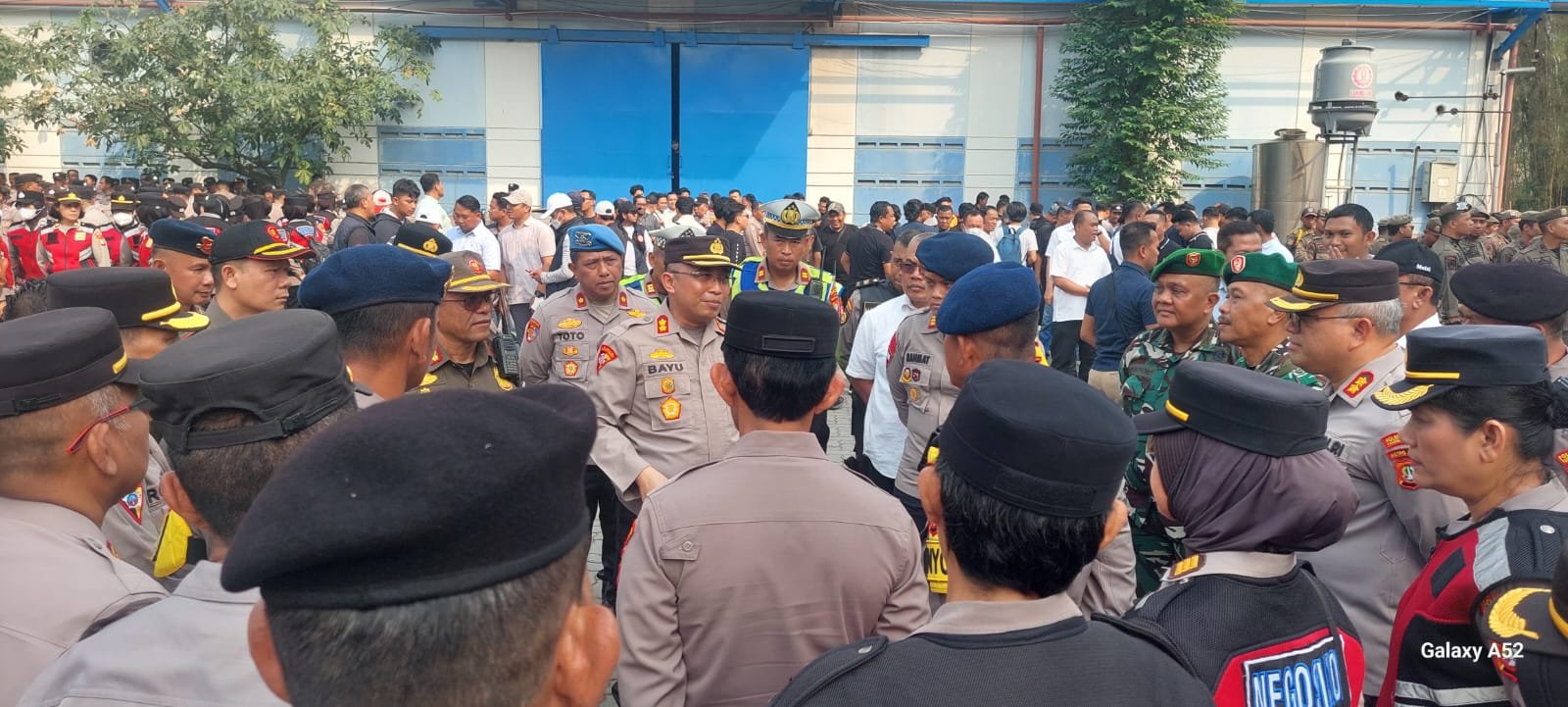 Penyegelan Aset PT Jabatex Dikawal 1.039 Personel di Tangerang 1 IMG 20260928 WA0074