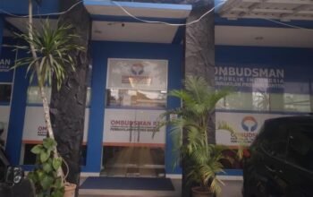 Kepala Puskesmas Cikeusal Dilaporkan ke Ombudsman, Diduga Blokir Wartawan Usai Berita Keluhan Layanan 5 IMG 20260929 WA0018