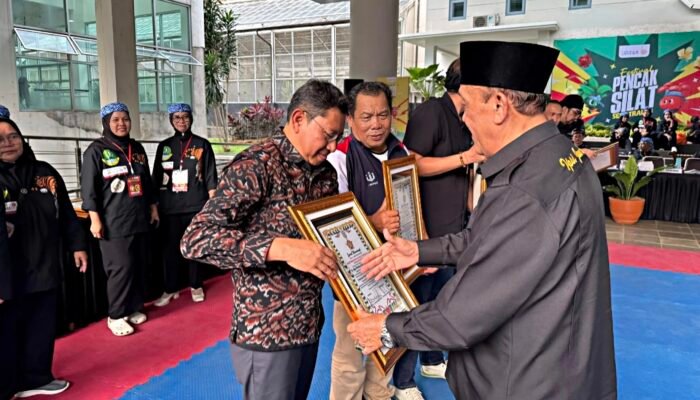 Agus Wirawan Eko Saputro Dianugerahi Gelar “Pendekar Pencak Silat Jawa Barat”