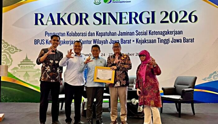 Dukung Penegakan Hukum Program Jaminan Sosial, Kajari Kota Bogor Raih Penghargaan BPJS Ketenagakerjaan 
