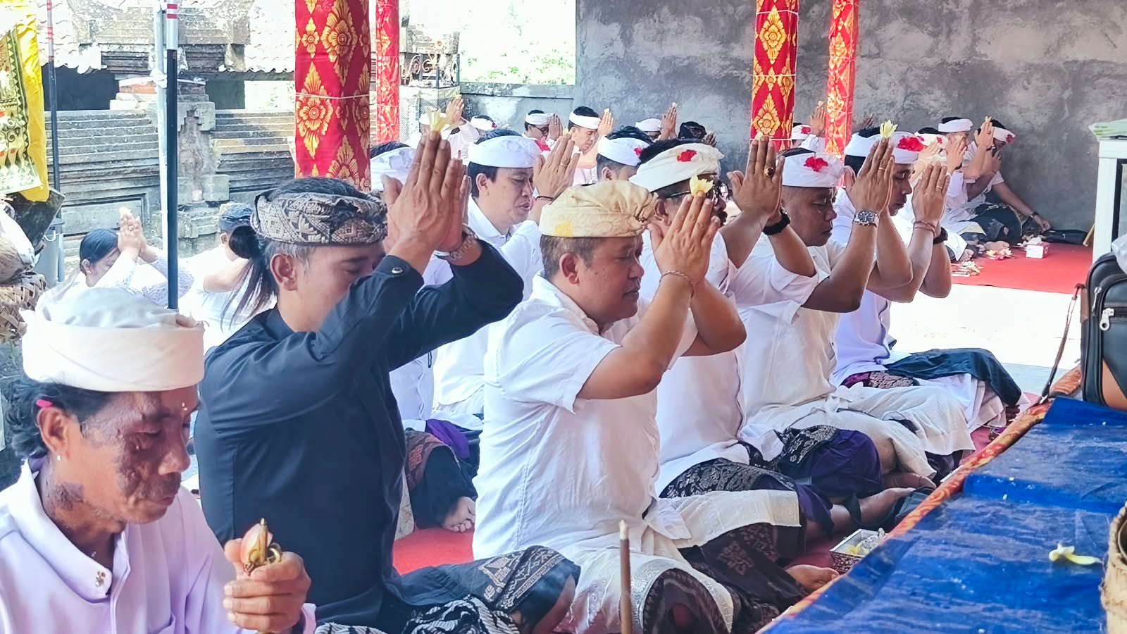 Bupati Bangli Ikuti Tumpek Wayang, Lestarikan Budaya Bali 3 IMG 20261010 WA0114