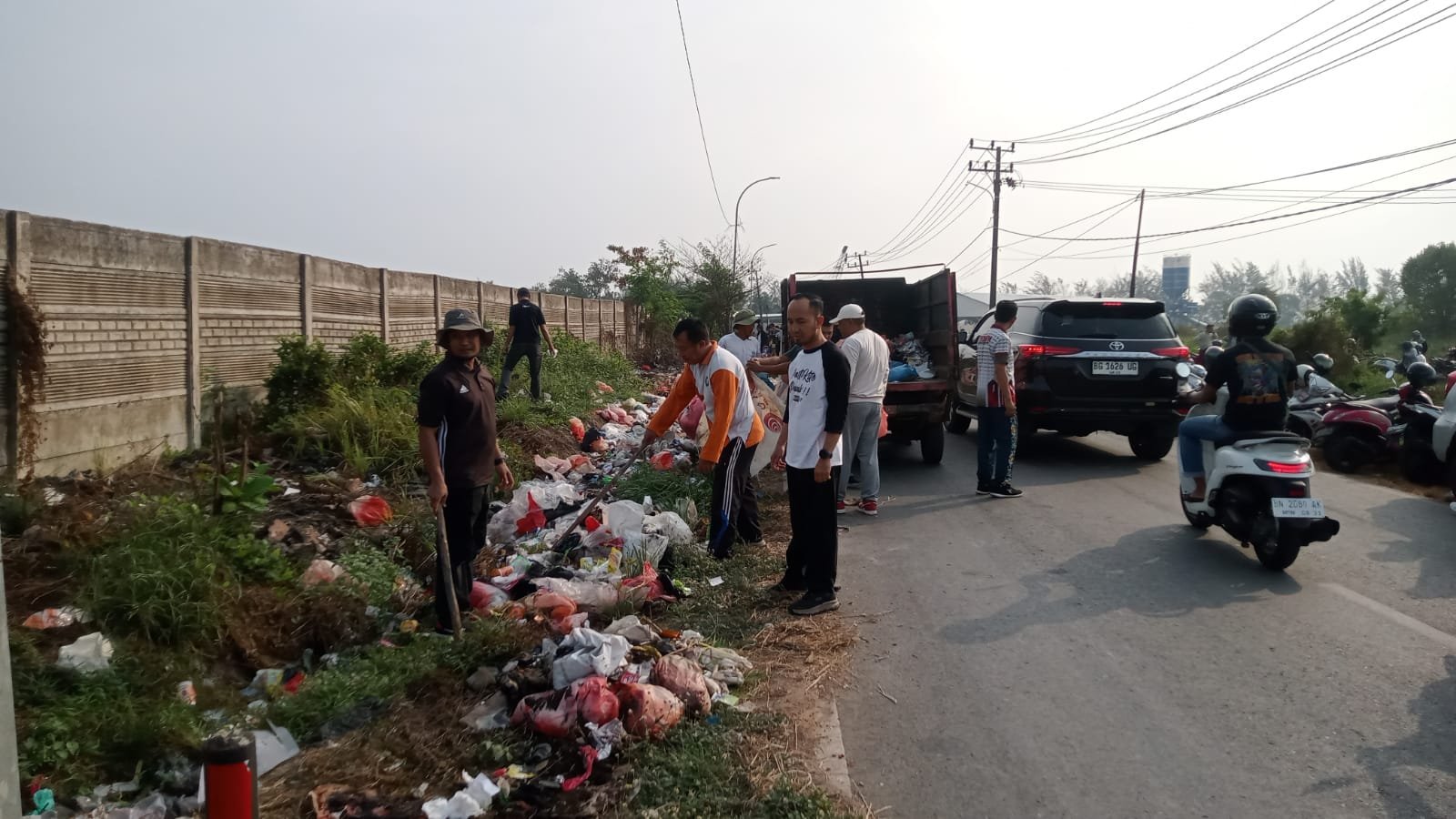 Gempur Sampah Liar di Kawasan TPI,Syarli Novriansyah Ajak Warga Jaga Kebersihan Kota 1 IMG 20261023 WA0009