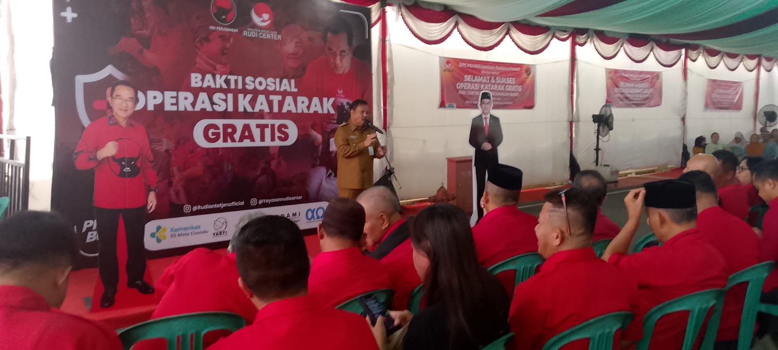 "Ini Luar Biasa", Walikota Prof Saparudin Apresiasi Operasi Katarak Gratis PDI-P dan Rudi Center 3 IMG 20261026 WA0031