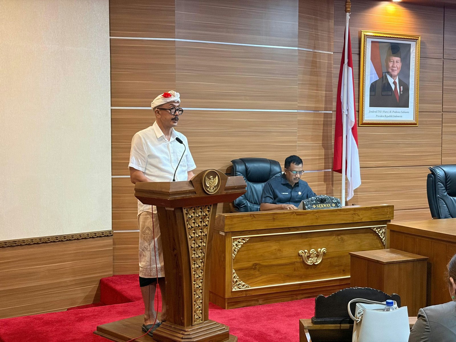 Pemkab Bangli Jawab 3 Raperda Strategis, Desa Lumbuan hingga Modal Bank 1 IMG 20261026 WA0045 scaled