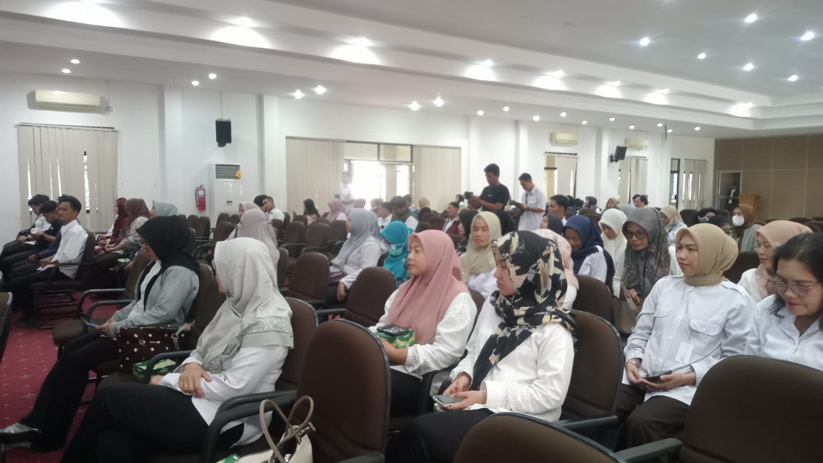 Juhaini Tekankan 3 Kunci Konten Medsos Kelurahan: Informatif, Edukatif, Menarik 3 IMG 20261028 WA0148