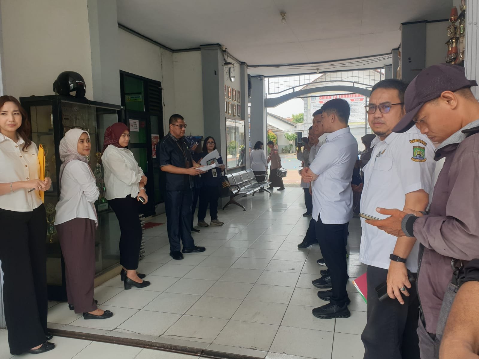 Tagihan SMAN 13 Tangerang Dipersoalkan, Hakim Turun Cek Bangunan 1 WhatsApp Image 2026 10 07 at 15.59.42